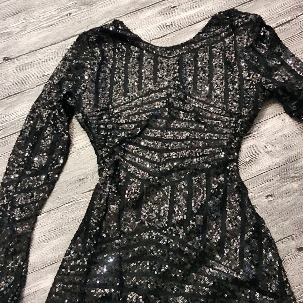 💕Celebrity! Sexy Black Long Sleeve Sequin Dress - Picture 3 of 8
